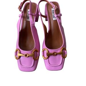 Italian Made Barbie Pink Shoes with Rose Gold Buckle. Leather Low Heels. New. 37